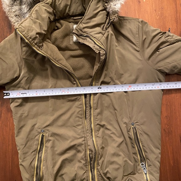 Bench Women’s Winter Coat - Picture 4 of 6